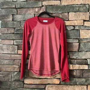 Columbia Womens Omni-Wick Long Sleeve. Red with Stripes. Size XS.